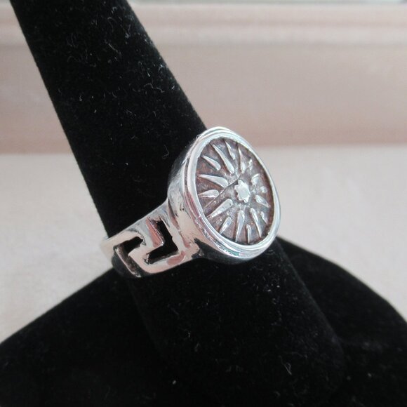 Vintage, Sterling Silver 925 Flower Statement Ring, Size 8.75 Hallmarked 925 - Picture 1 of 8